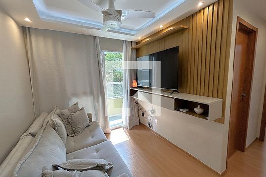 Sala de apartamento à venda com 2 quartos, 45m² em Água Santa, Rio de Janeiro