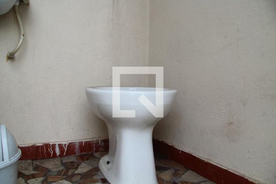 Banheiro de Serviço de casa à venda com 3 quartos, 310m² em Vila Clotilde, Guarulhos