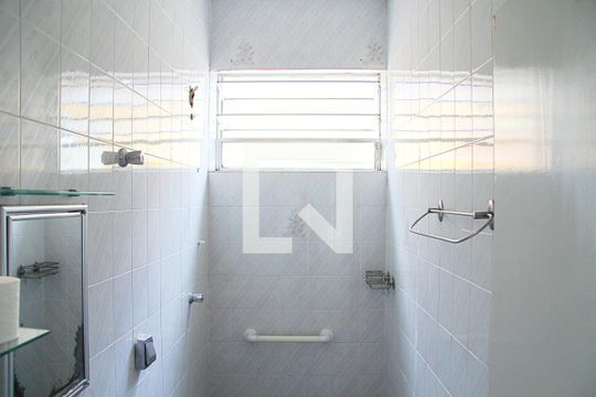 Banheiro da Suíte de casa à venda com 3 quartos, 310m² em Vila Clotilde, Guarulhos