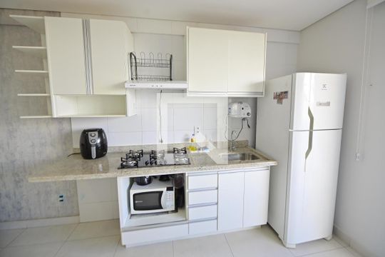 Sala/Cozinha de apartamento para alugar com 1 quarto, 40m² em Setor Central, Goiânia
