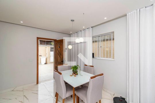 Sala de casa à venda com 5 quartos, 400m² em Vila da Penha, Rio de Janeiro