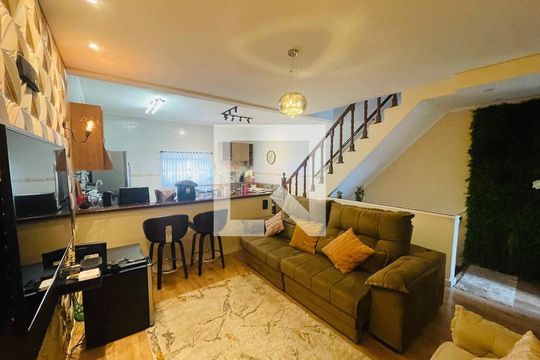 Sala 1 de casa à venda com 2 quartos, 80m² em Vale dos Machados, Guarulhos