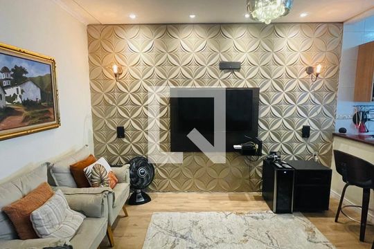 Sala 1 de casa à venda com 2 quartos, 80m² em Vale dos Machados, Guarulhos