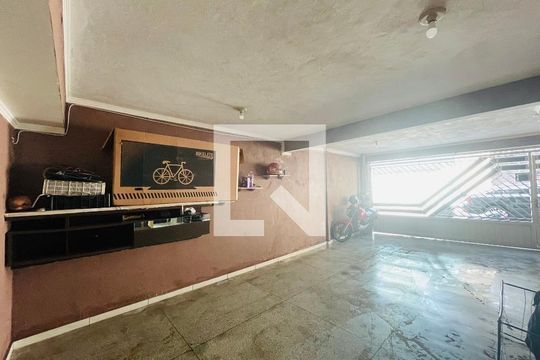 Garagem de casa à venda com 2 quartos, 80m² em Vale dos Machados, Guarulhos