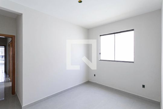 Suíte de casa à venda com 3 quartos, 194m² em Nacional, Contagem