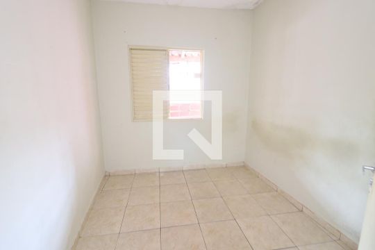 Quarto 1 de casa para alugar com 6 quartos, 275m² em Novo Osasco, Osasco