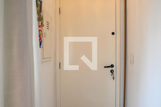 Entrada de apartamento à venda com 2 quartos, 84m² em Aclimação, São Paulo