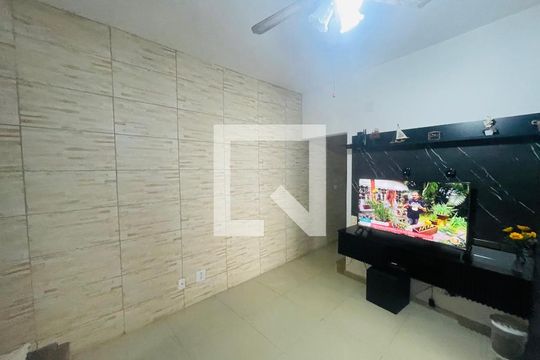 Sala de casa à venda com 5 quartos, 158m² em Vila Alianca, Guarulhos