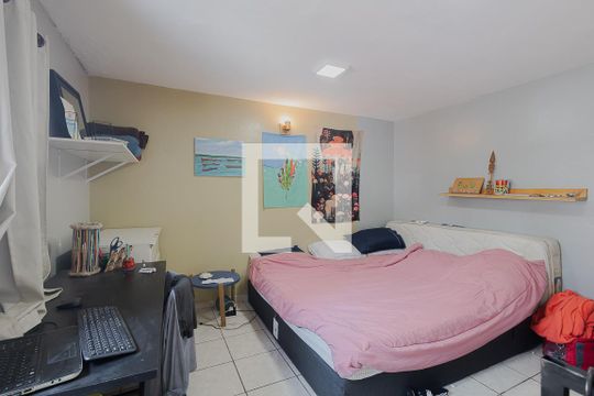 Sala/Quarto de casa para alugar com 1 quarto, 60m² em Pinheiros, São Paulo