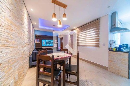 Sala de apartamento à venda com 2 quartos, 120m² em Vila Eldizia, Santo André