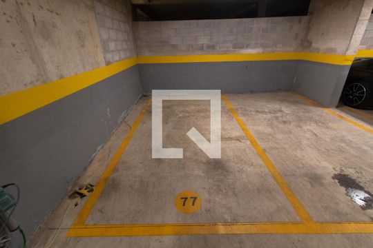 Garagem de apartamento à venda com 1 quarto, 40m² em Cambuí, Campinas