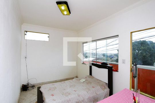 Quarto 1 de casa para alugar com 2 quartos, 130m² em Pindorama, Belo Horizonte