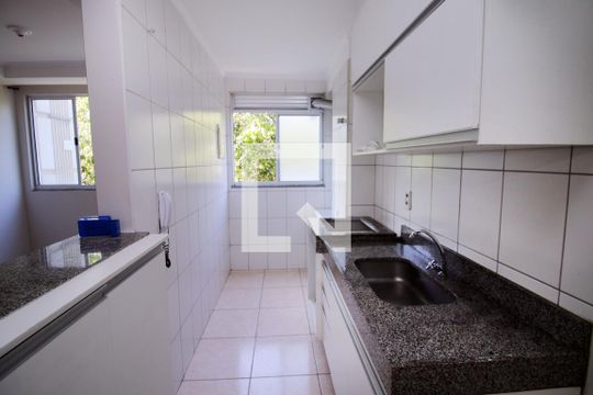 Cozinha de apartamento para alugar com 2 quartos, 48m² em Colégio, Rio de Janeiro