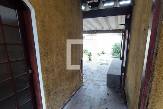 Casa para alugar com 3 quartos, 180m² em Vila Eldizia, Santo André