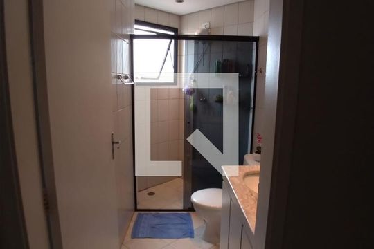 Banheiro de apartamento à venda com 2 quartos, 63m² em Gopoúva, Guarulhos