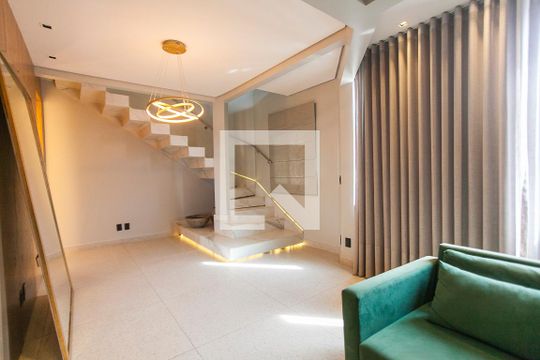 Sala de apartamento para alugar com 3 quartos, 189m² em Santa Maria, Uberlândia