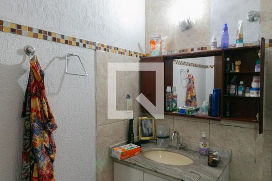 Casa à venda com 3 quartos, 300m² em Planalto, Belo Horizonte