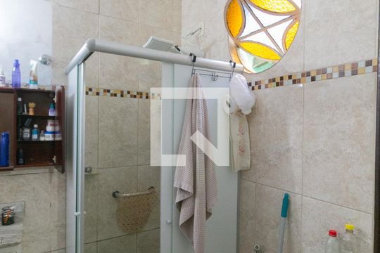 Casa à venda com 3 quartos, 300m² em Planalto, Belo Horizonte