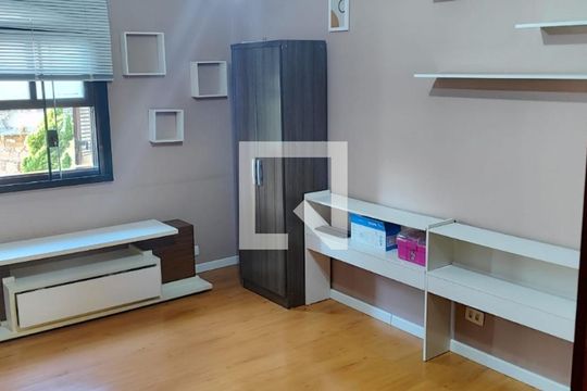 Suíte de casa à venda com 3 quartos, 164m² em Pestana, Osasco