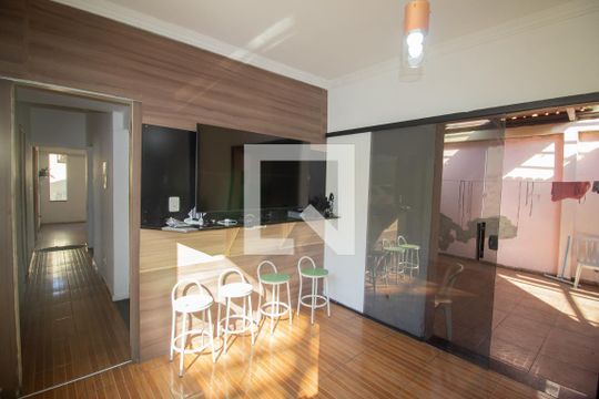 Sala de casa à venda com 3 quartos, 370m² em Fonte Grande, Contagem