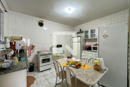 Cozinha de casa à venda com 4 quartos, 305m² em Vila Pereira Barreto, São Paulo