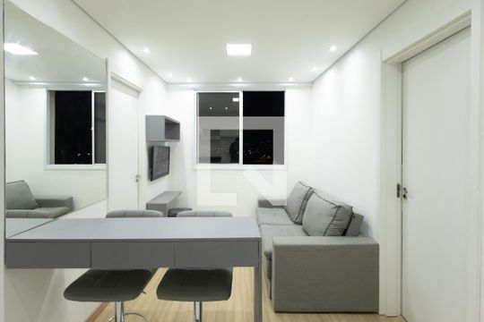 Sala de apartamento para alugar com 2 quartos, 39m² em Vila São Paulo, São Paulo