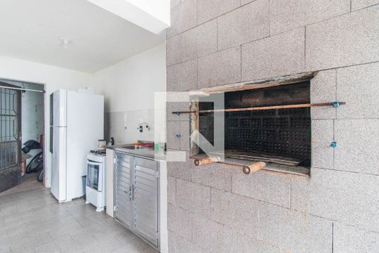 Churrasqueira de casa à venda com 3 quartos, 170m² em Ipanema, Porto Alegre