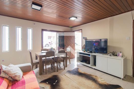 Sala de casa à venda com 3 quartos, 170m² em Ipanema, Porto Alegre