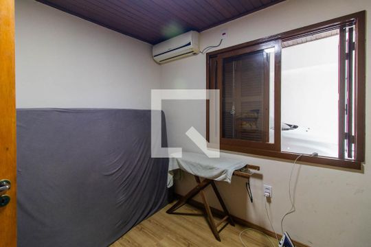 Quarto 2 de casa à venda com 3 quartos, 170m² em Ipanema, Porto Alegre