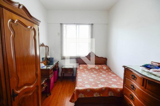 Quarto 1 de casa à venda com 4 quartos, 225m² em Grajaú, Rio de Janeiro