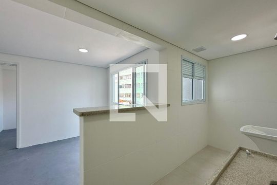 Cozinha de apartamento para alugar com 1 quarto, 35m² em Santo Amaro, São Paulo