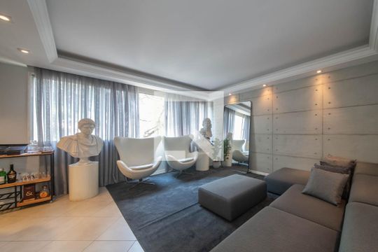 Sala de apartamento à venda com 2 quartos, 110m² em Jardim das Acacias, São Paulo