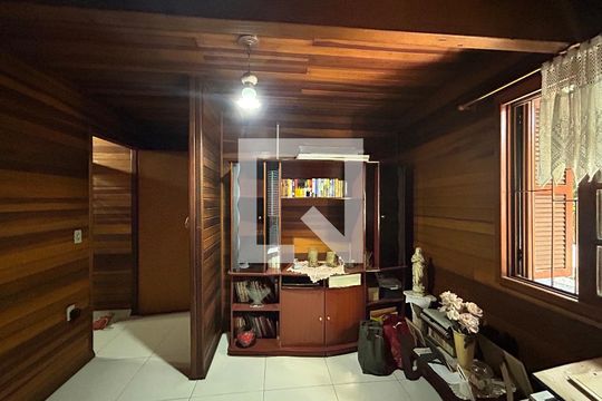 Quarto 2 de casa para alugar com 7 quartos, 210m² em Cristo Rei, São Leopoldo
