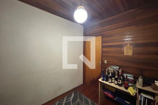 Quarto 1 de casa para alugar com 7 quartos, 210m² em Cristo Rei, São Leopoldo
