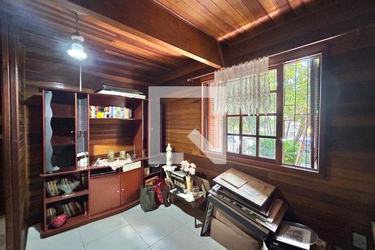 Quarto 2 de casa para alugar com 7 quartos, 210m² em Cristo Rei, São Leopoldo