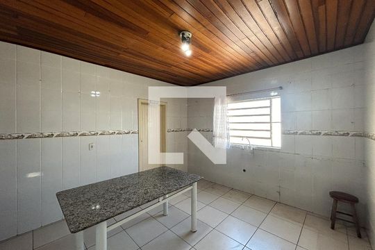 Cozinha de casa para alugar com 7 quartos, 210m² em Cristo Rei, São Leopoldo