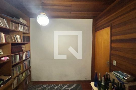 Quarto 1 de casa para alugar com 7 quartos, 210m² em Cristo Rei, São Leopoldo