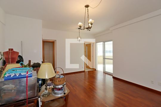 Sala de apartamento para alugar com 3 quartos, 124m² em Vila Scarpelli, Santo André