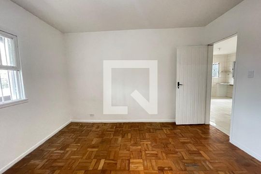 Quarto 1 de casa à venda com 2 quartos, 250m² em Vila Albano, São Paulo