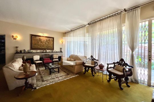 Sala de casa à venda com 3 quartos, 250m² em Indianópolis, São Paulo