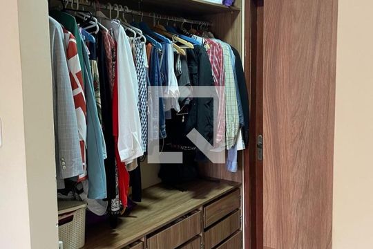 Closet da suíte de casa de condomínio à venda com 4 quartos, 120m² em Recreio dos Bandeirantes, Rio de Janeiro