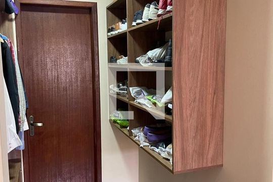 Closet da suíte de casa de condomínio à venda com 4 quartos, 120m² em Recreio dos Bandeirantes, Rio de Janeiro