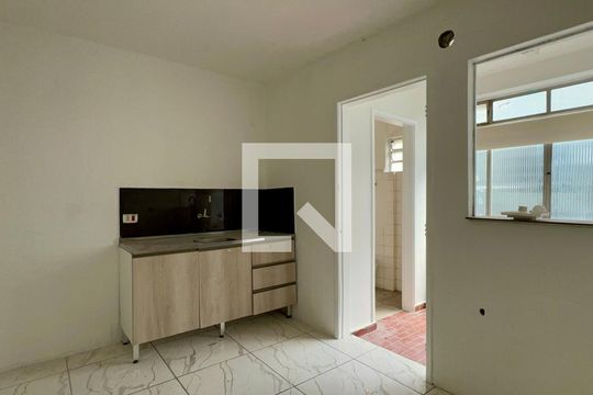 Cozinha de apartamento à venda com 2 quartos, 62m² em Vila Madalena, São Paulo