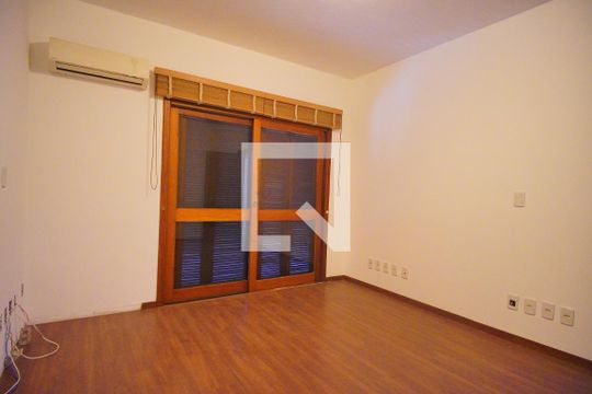 Quarto 1 de apartamento à venda com 3 quartos, 173m² em Centro, São Leopoldo