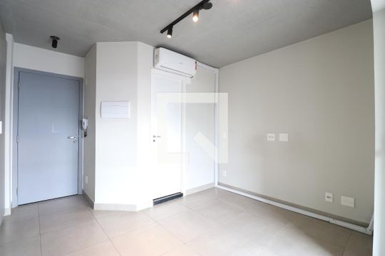 Sala/Quarto de kitnet/studio à venda com 1 quarto, 30m² em Bom Retiro, São Paulo