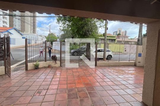 Casa à venda com 2 quartos, 230m² em Taquaral, Campinas