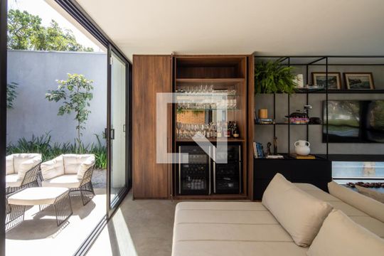 Sala de casa à venda com 4 quartos, 625m² em Pacaembu, São Paulo