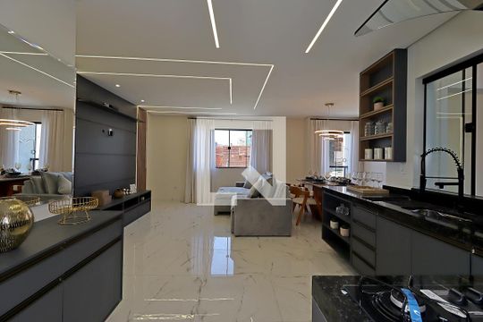 Cozinha de casa à venda com 3 quartos, 220m² em Vila Camilópolis, Santo André