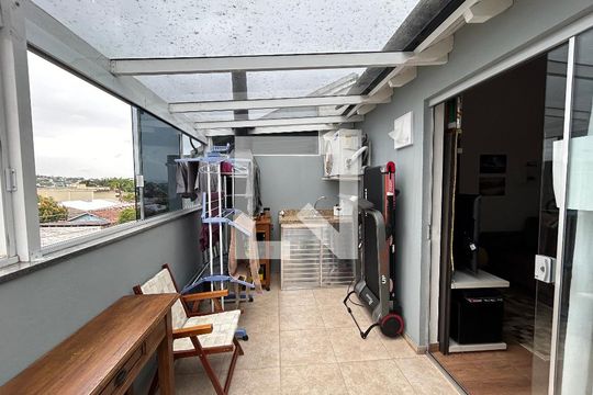 Sacada de casa à venda com 4 quartos, 150m² em Ideal, Novo Hamburgo