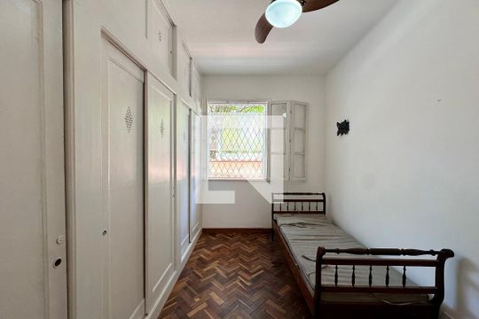 Suíte de apartamento à venda com 2 quartos, 65m² em Urca, Rio de Janeiro